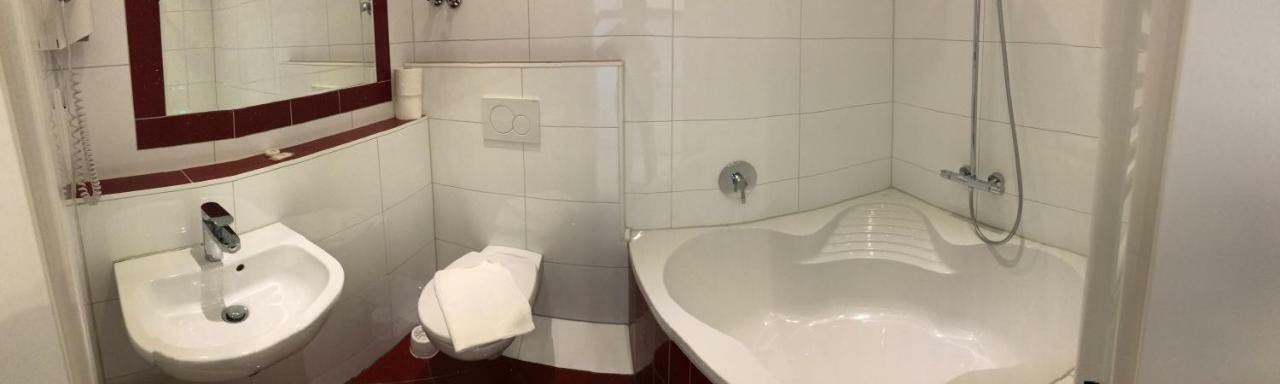 Hotel Berlin Schwetzingen Eksteriør bilde